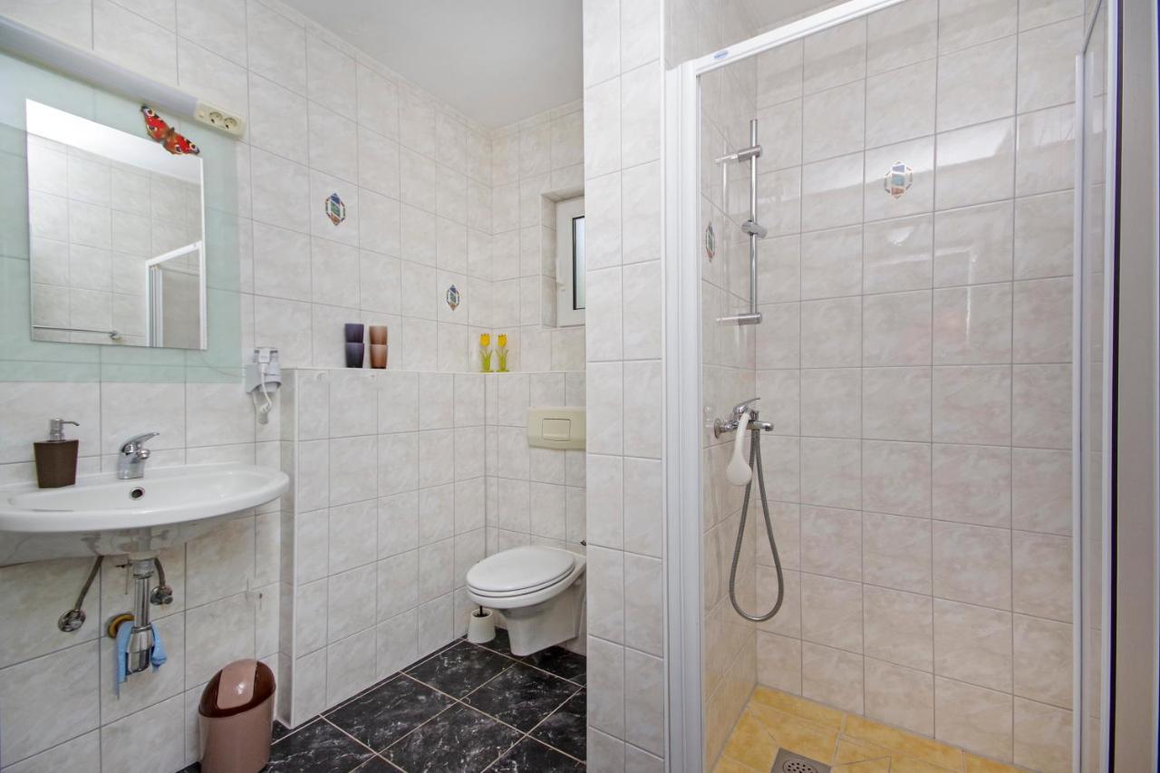 Matanovi Dvori Md Apartments มาคาร์สกา ภายนอก รูปภาพ
