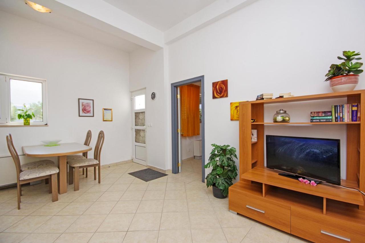 Matanovi Dvori Md Apartments มาคาร์สกา ภายนอก รูปภาพ